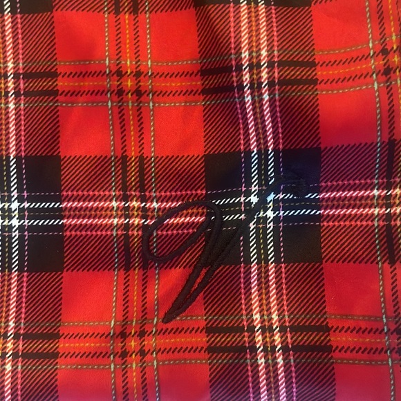 NEW Victoria’s Secret Women Satin Slippers - Picture 5 of 9